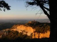 Falaises de Volterra et Larderello
